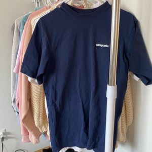 navy patagonia shirt!